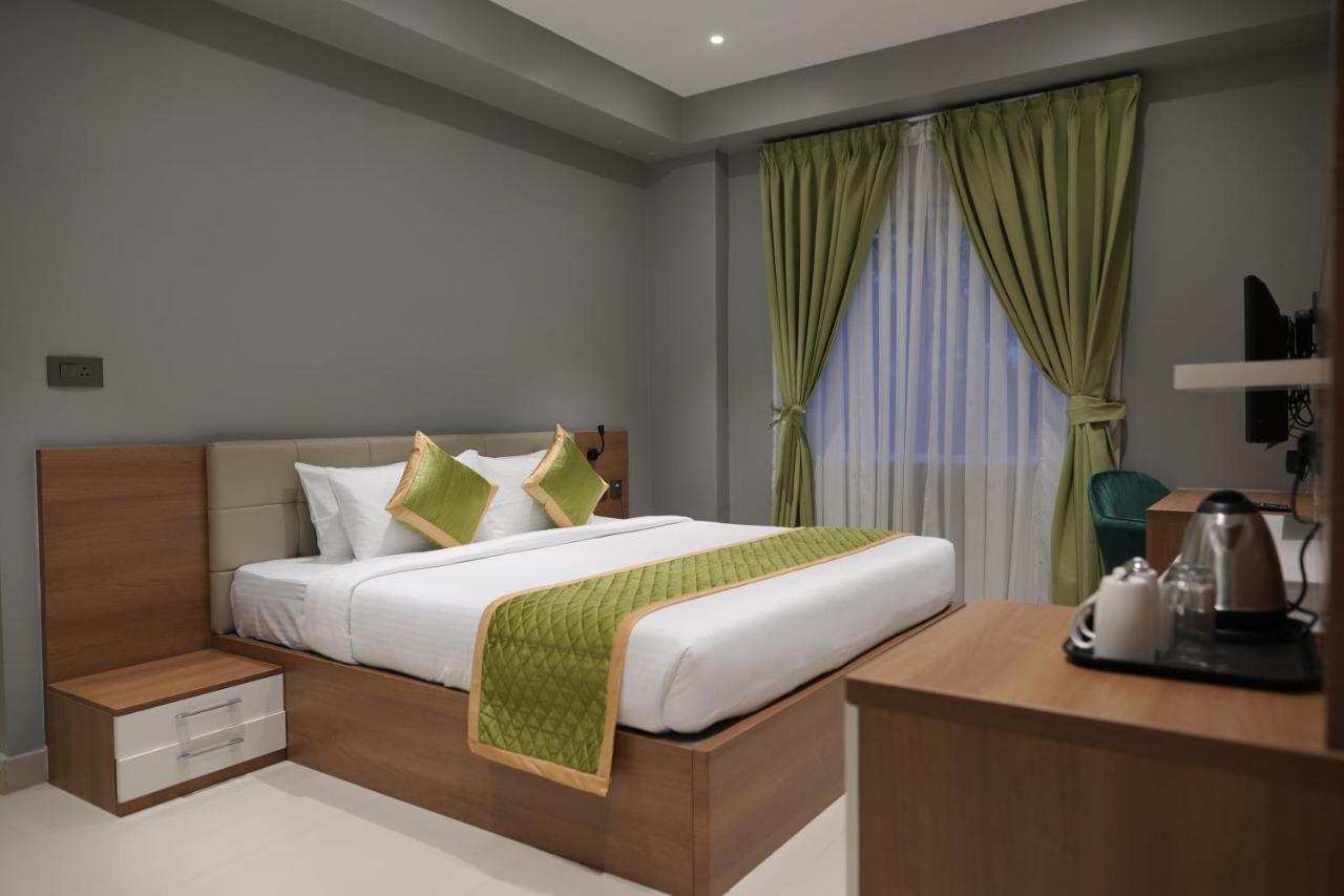 Hotel Grand Alleppey Alappuzha Exterior photo